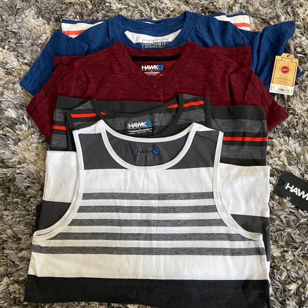 Lot of boys too. 2 tanks, 2 shirt sleeve.